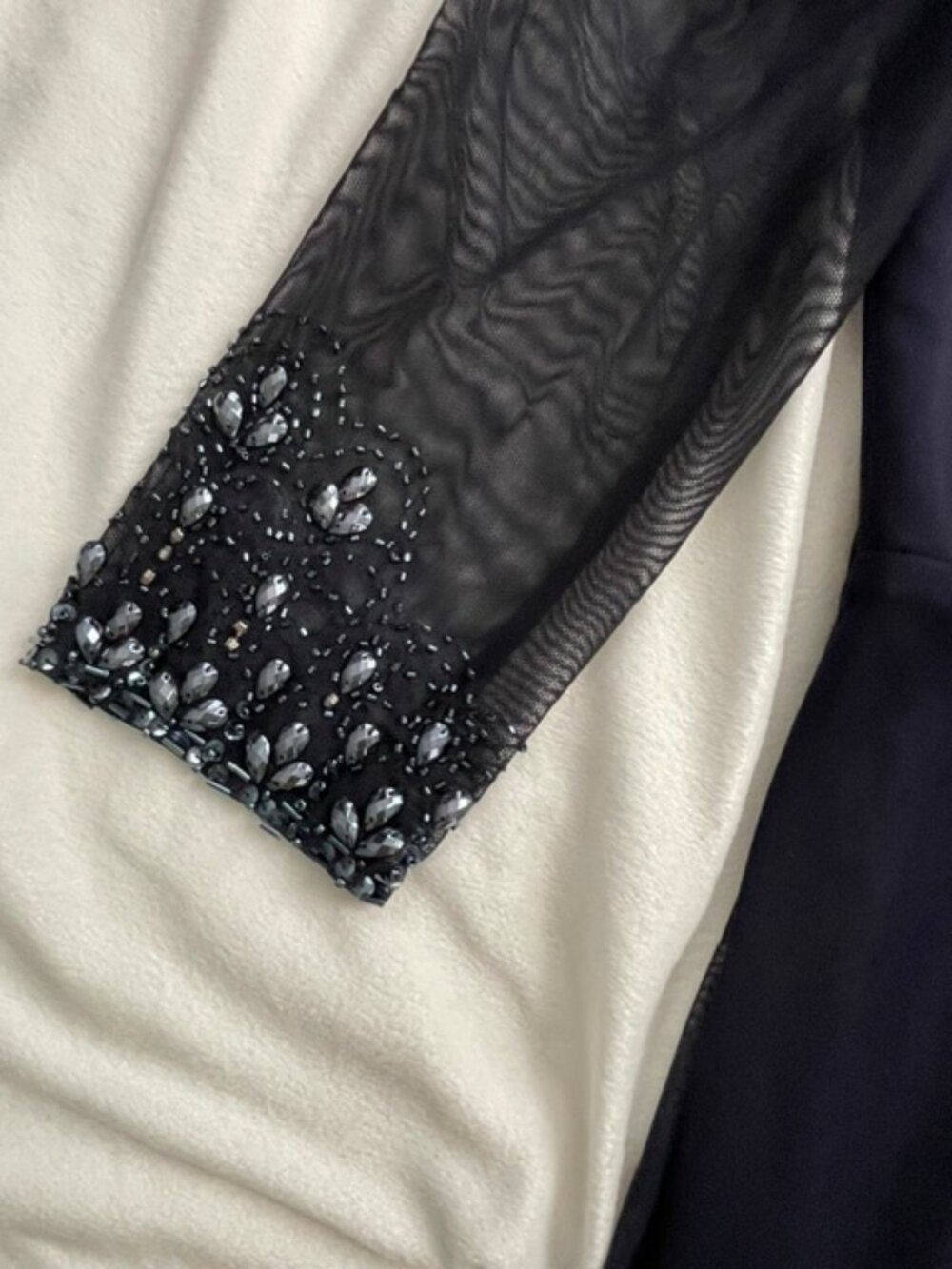 Alex Evenings Women's Sweetheart Beaded Mesh Gown, Dark Blue Navy, Size 12P - Picture 12 of 15